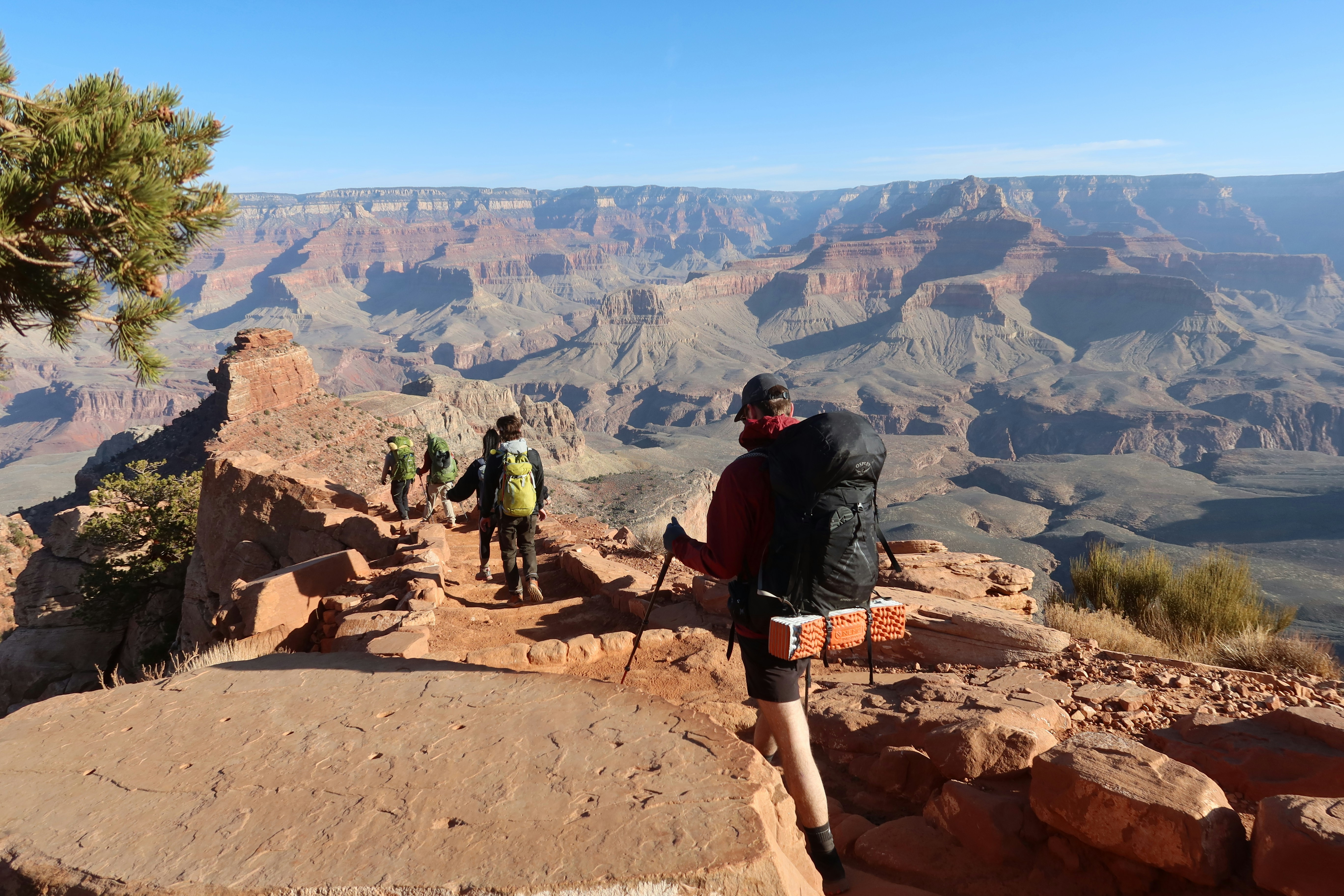 How Structured Tours Enhance Safety During Adventure Travels Abroad